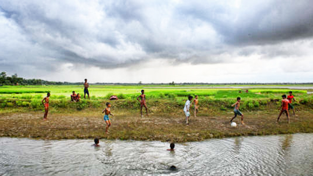 Weather Update: তীব্র ভ্যাপসা গরম! আজ কি বৃষ্টি হবে ? কি বলছে হাওয়া অফিস